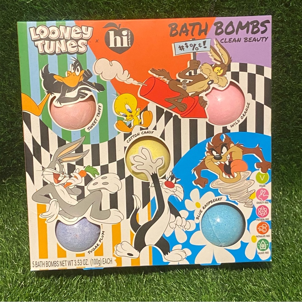 New looney tunes WB x hi peach bath bomb set of 5 3.5 oz each clean beauty